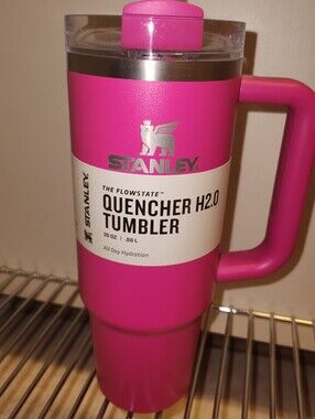 NWT Stanley Pink (FUSHIA) Quencher H2.0 30oz Tumbler with Handle